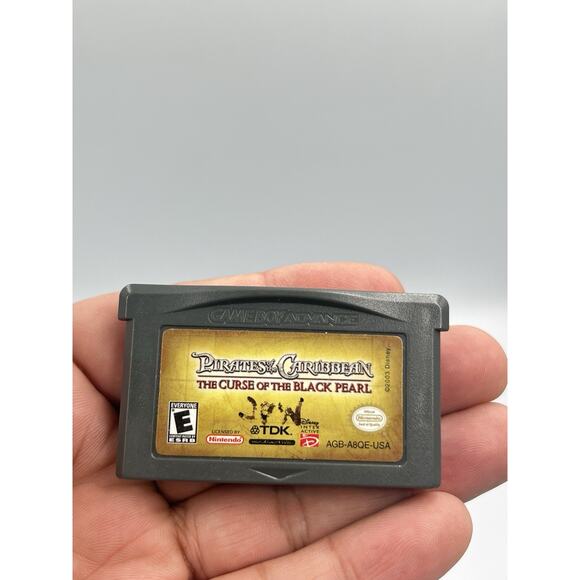 Pirates of the Caribbean Curse of the Black Pearl Gameboy Advance - Picture 1 of 3